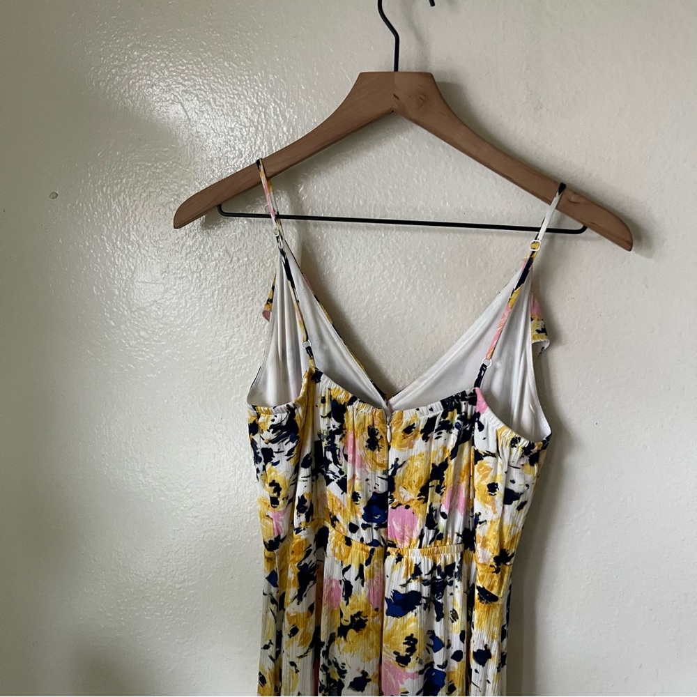 Lulus | Berryessa Yellow Floral Print Sleeveless Maxi Dress - Picture 6 of 7